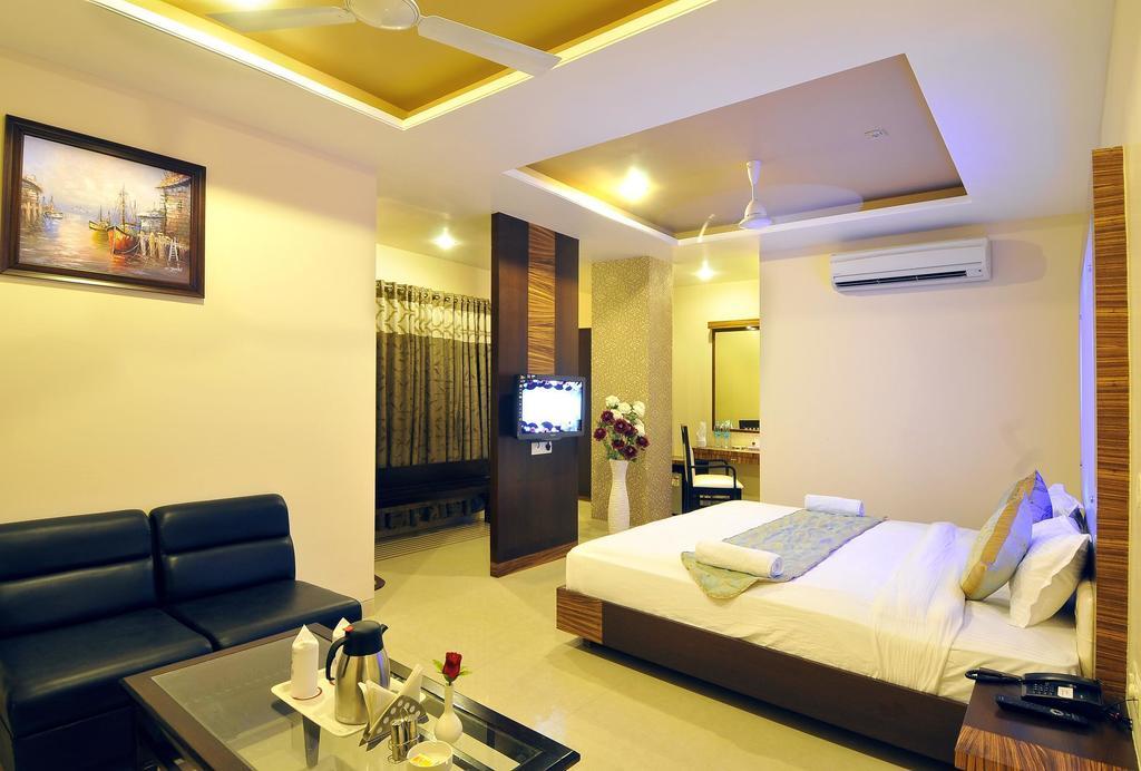 Hotel Simran Pride, Raipur Habitación foto